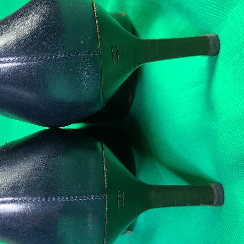 Chanel Pumps - Picture 7 of 10
